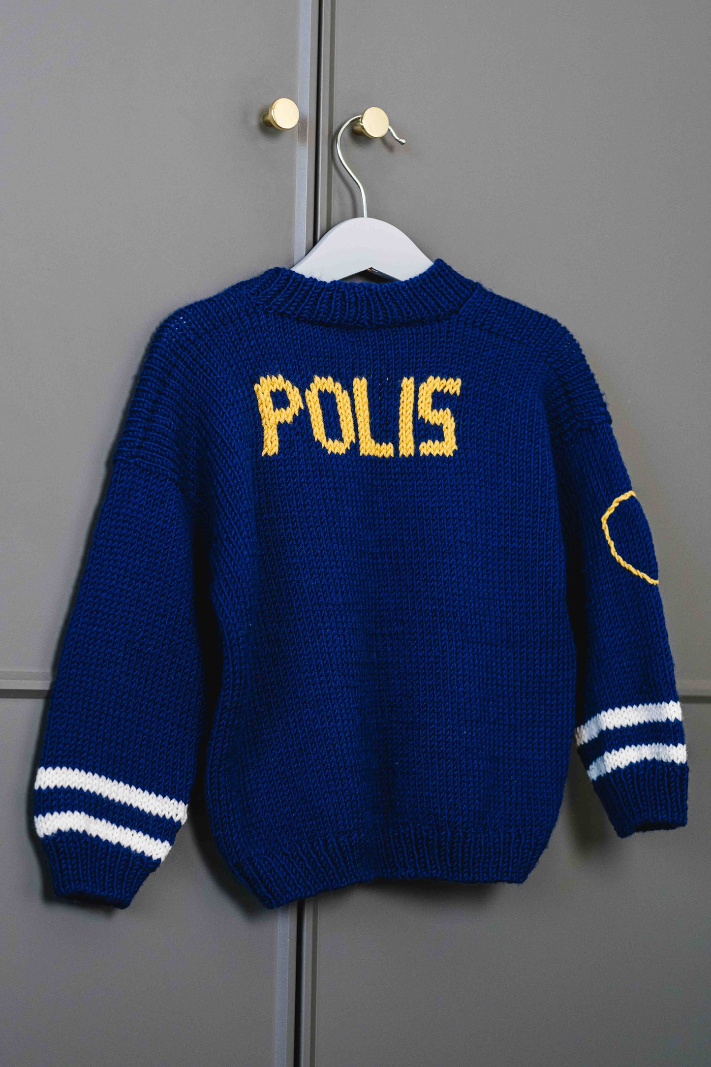 Knitting pattern - Mini police